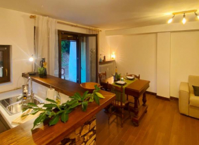 Monolocale con bagno turco e spazio esterno Studio apartment with turkish bath and external space Cremella